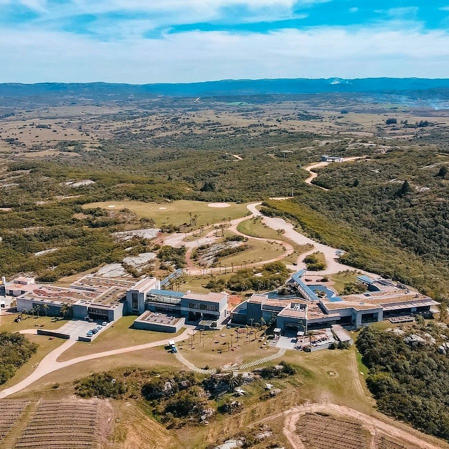 Bodega Garzón, Uruguay